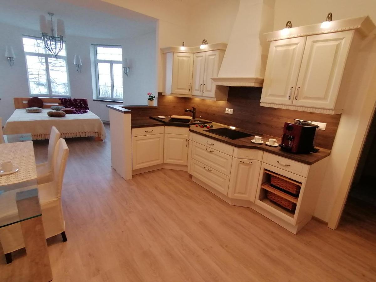Apartman Ostry Vrsok V Starom Smokovci Apartment วิสโซเค ดาตรี ภายนอก รูปภาพ